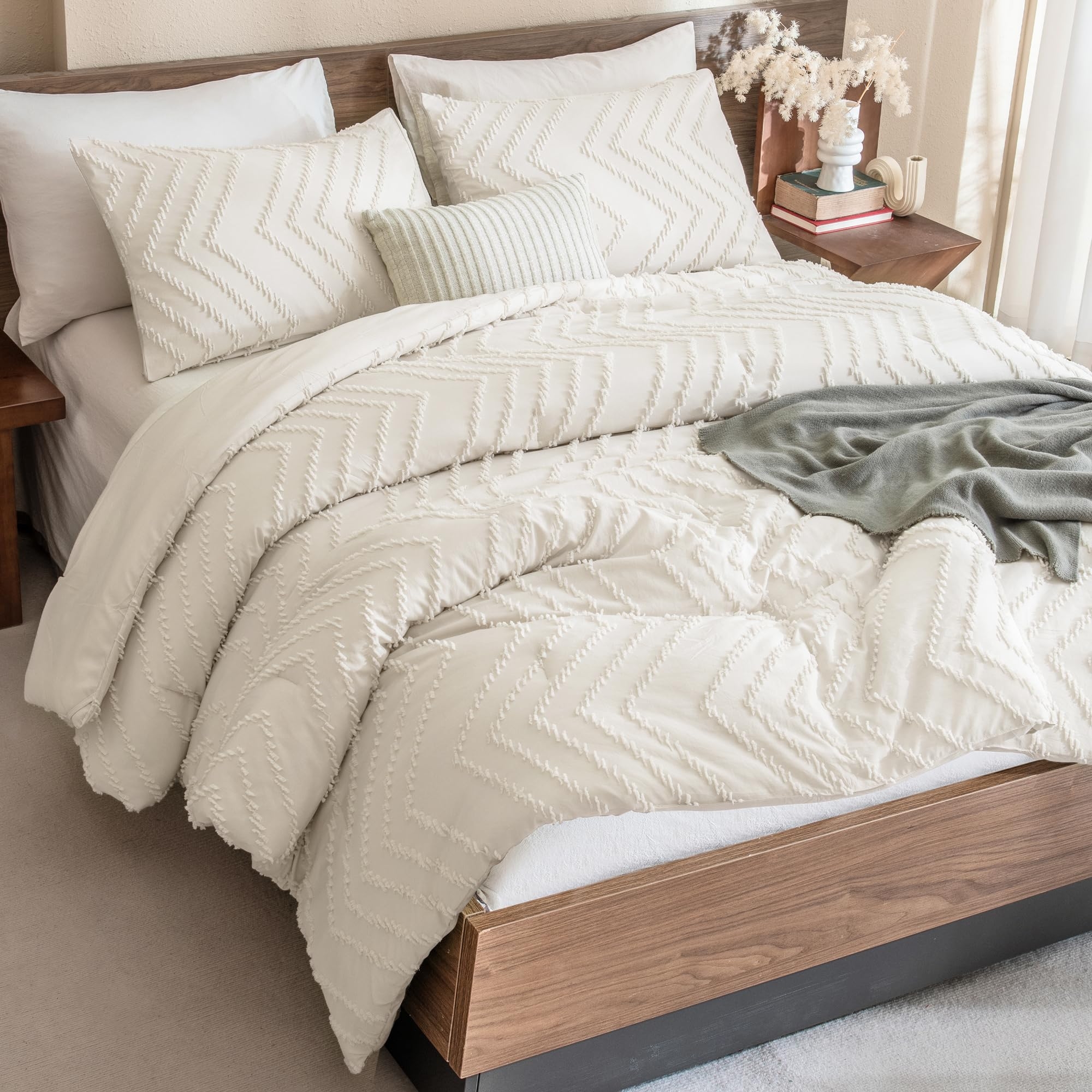 Andency King Size Comforter Set Beige, 3 Pieces Lightweight Comforter King Size Boho Bedding Comforter Sets, Soft Fluffy Cream Tufted Down Alternative Comforter Bed Set