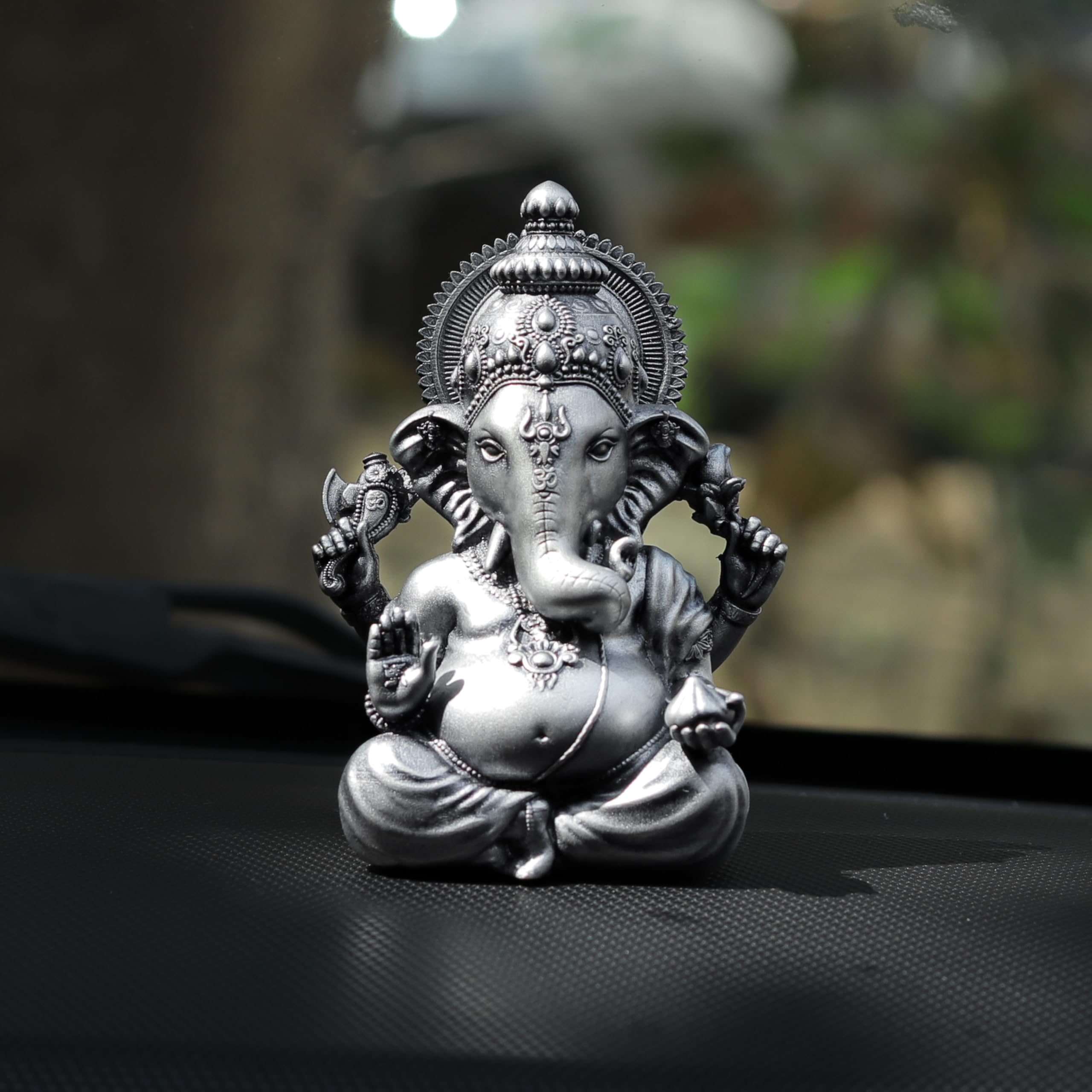 Artarium Ganesha Statue for Car Dashboard Marble and Resin Vighnaharta Ganesha Idol Home Decor Item Ganesh Murti Statue for Gift (Silver) Height -3.5 inch