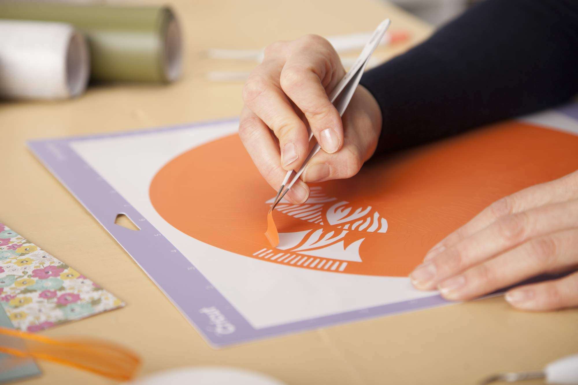 Cricut Basic Tool Set - 5-Piece Precision Tool Kit for Crafting and DIYs, Perfect for Vinyl, Paper & Iron-on Projects, Great Companion for Cricut Cutting Machines, Mint - Image 3