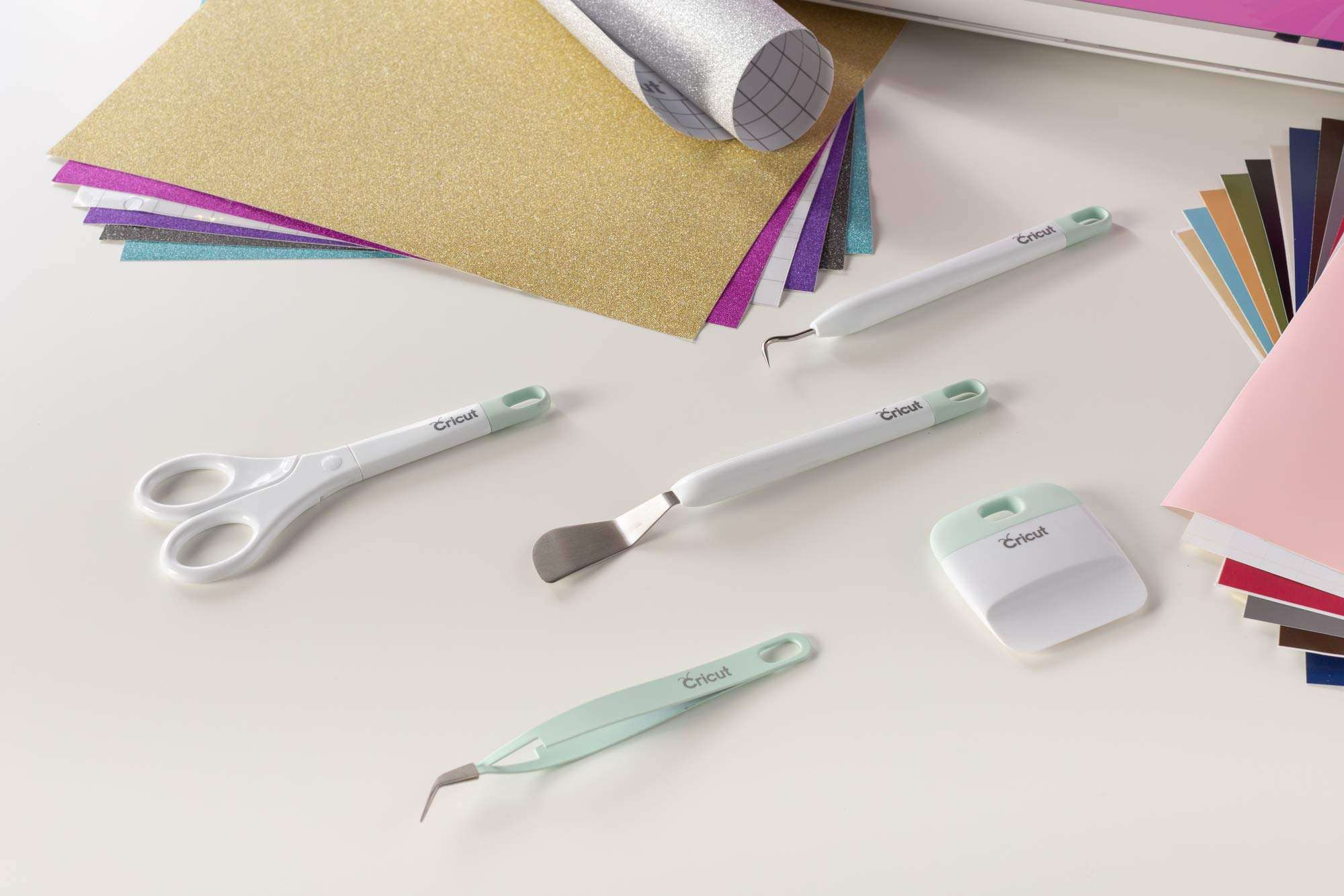 Cricut Basic Tool Set - 5-Piece Precision Tool Kit for Crafting and DIYs, Perfect for Vinyl, Paper & Iron-on Projects, Great Companion for Cricut Cutting Machines, Mint - Image 2