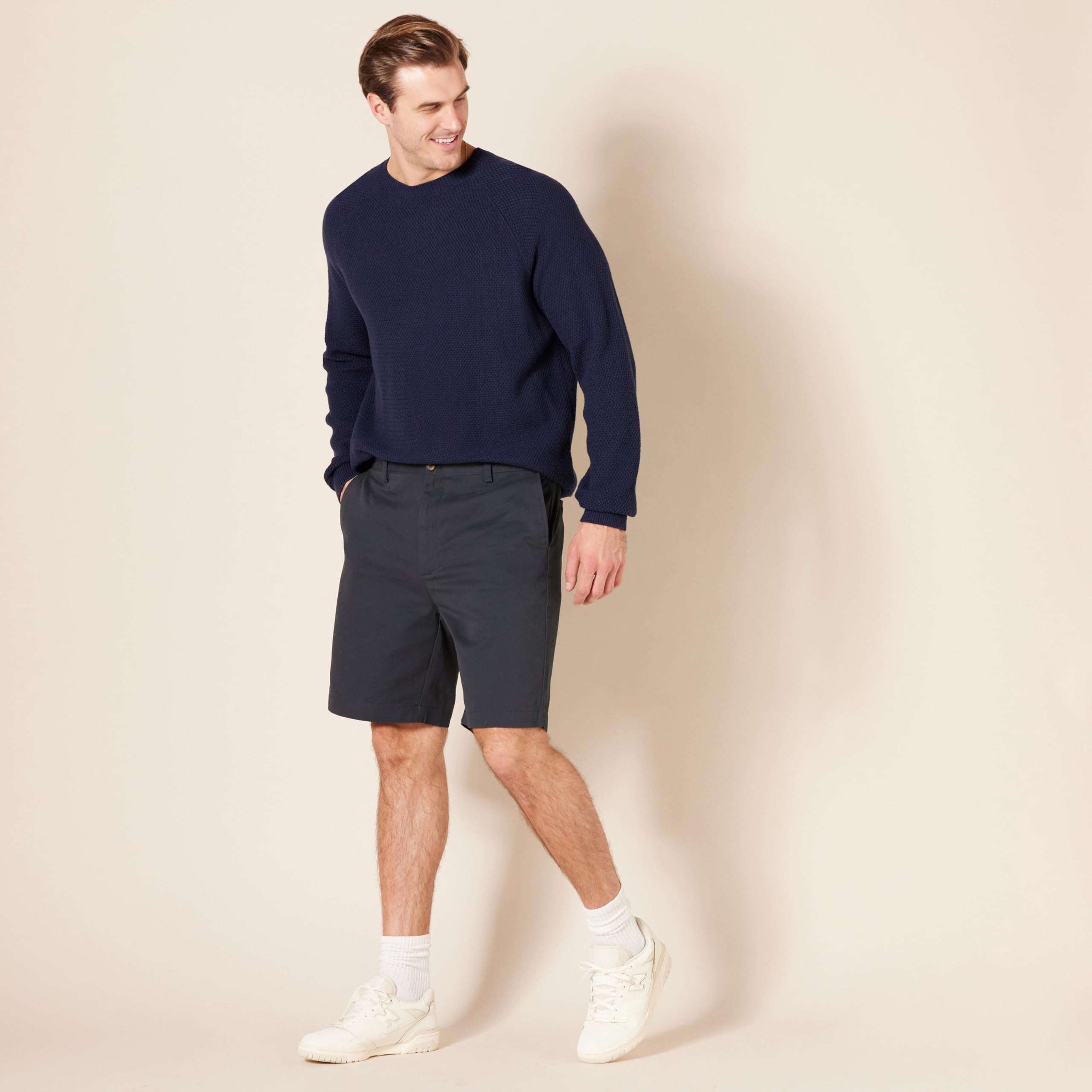 Amazon Essentials Men's Classic-Fit 9" Chino Shorts - Image 7