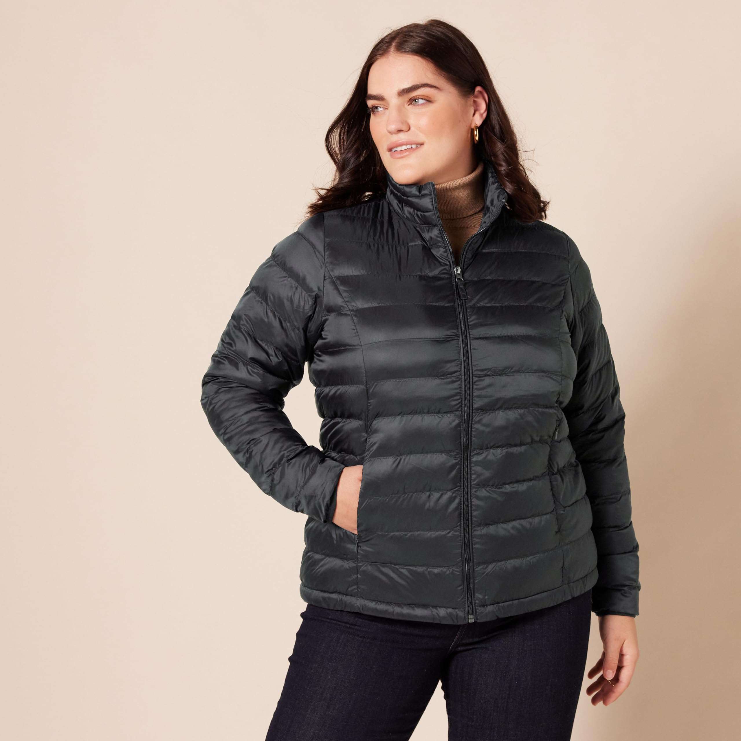Amazon Essentials Women's Lightweight Long-Sleeve Water-Resistant Packable Puffer Jacket (Available in Plus Size) - Image 6