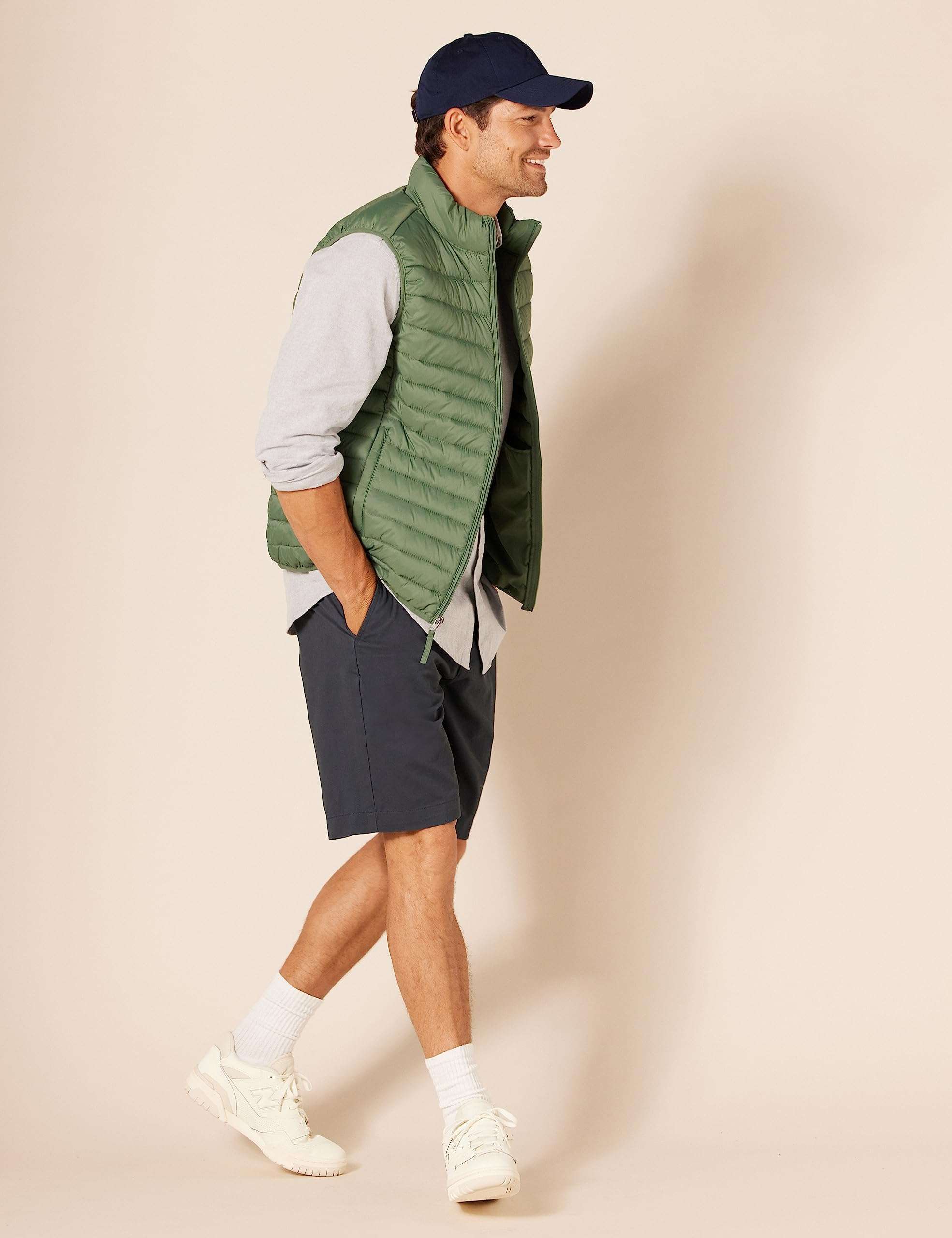 Amazon Essentials Men's Classic-Fit 9" Chino Shorts - Image 4
