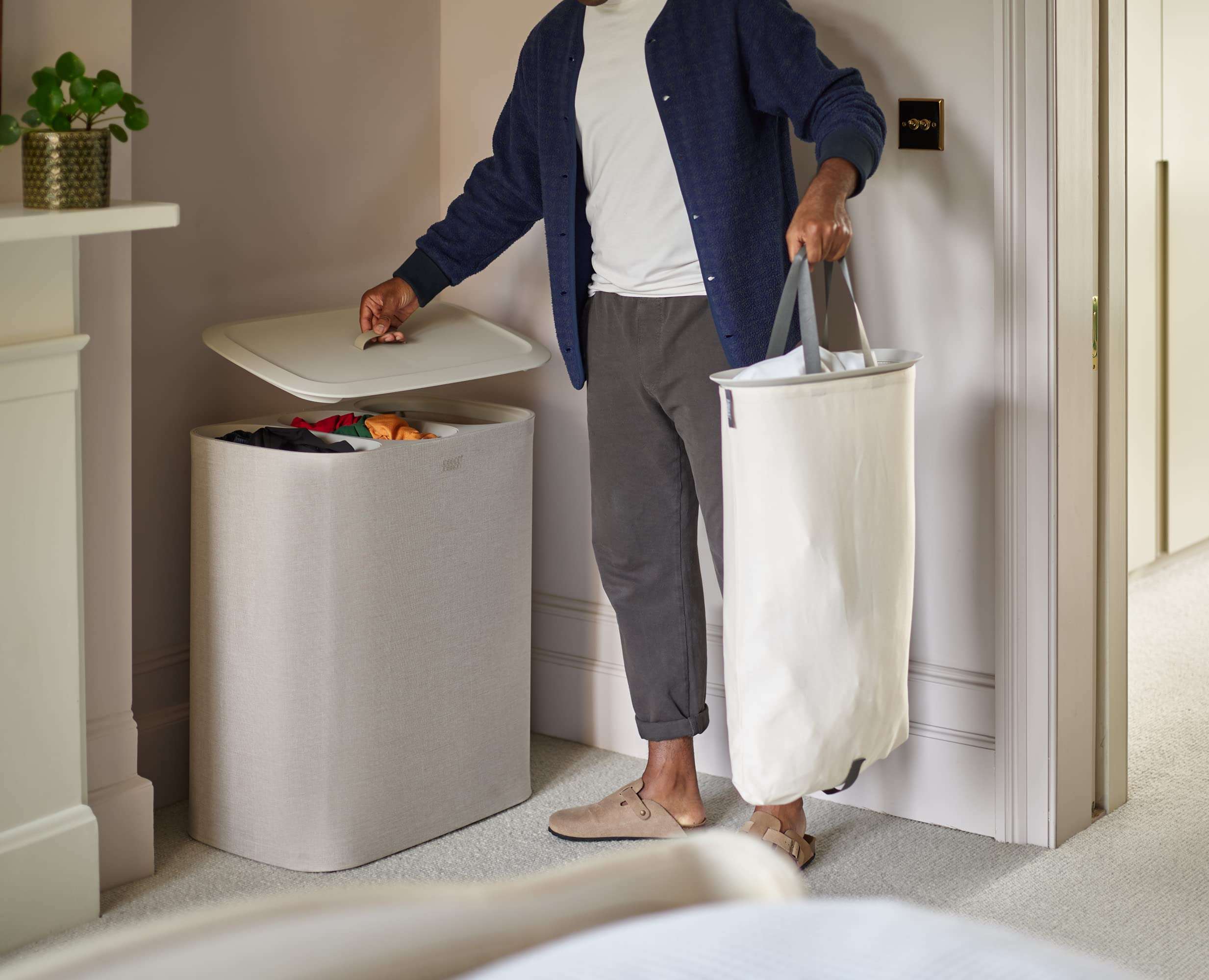 Joseph Joseph Tota Trio 90 liter/23.8 gallon Laundry Hamper Separation Basket with lid, 3 Removable Washing Bags with Handles- Ecru - Image 2