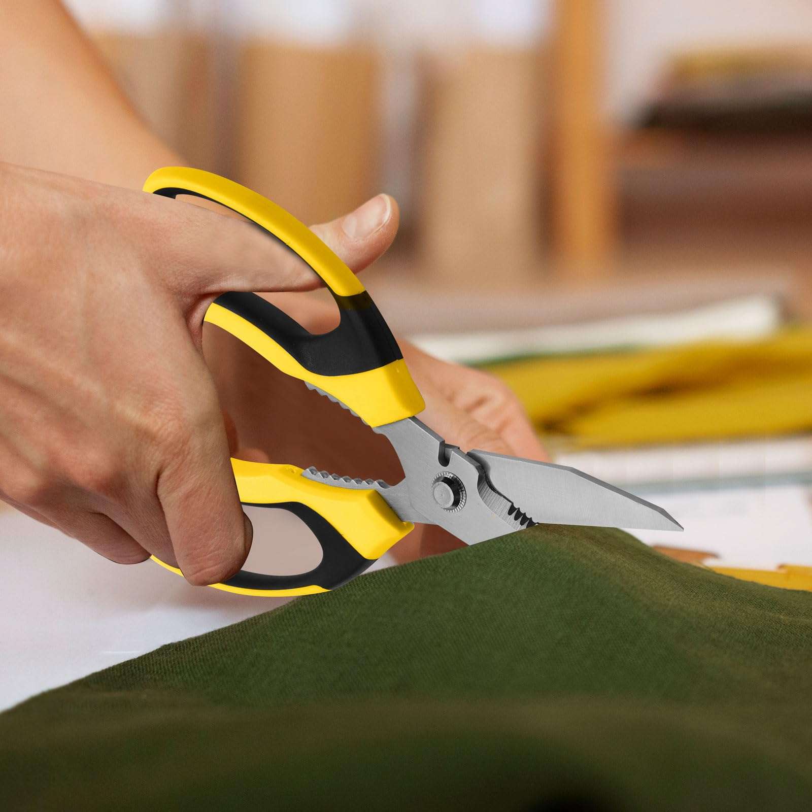 BoFuYuan Utility Scissors Heavy Duty: sharp Scissors All Purpose heavy duty, Easy Cutting Carpet, Cardboard, Wires, Leather, Fabric（8'' Yellow） - Image 4