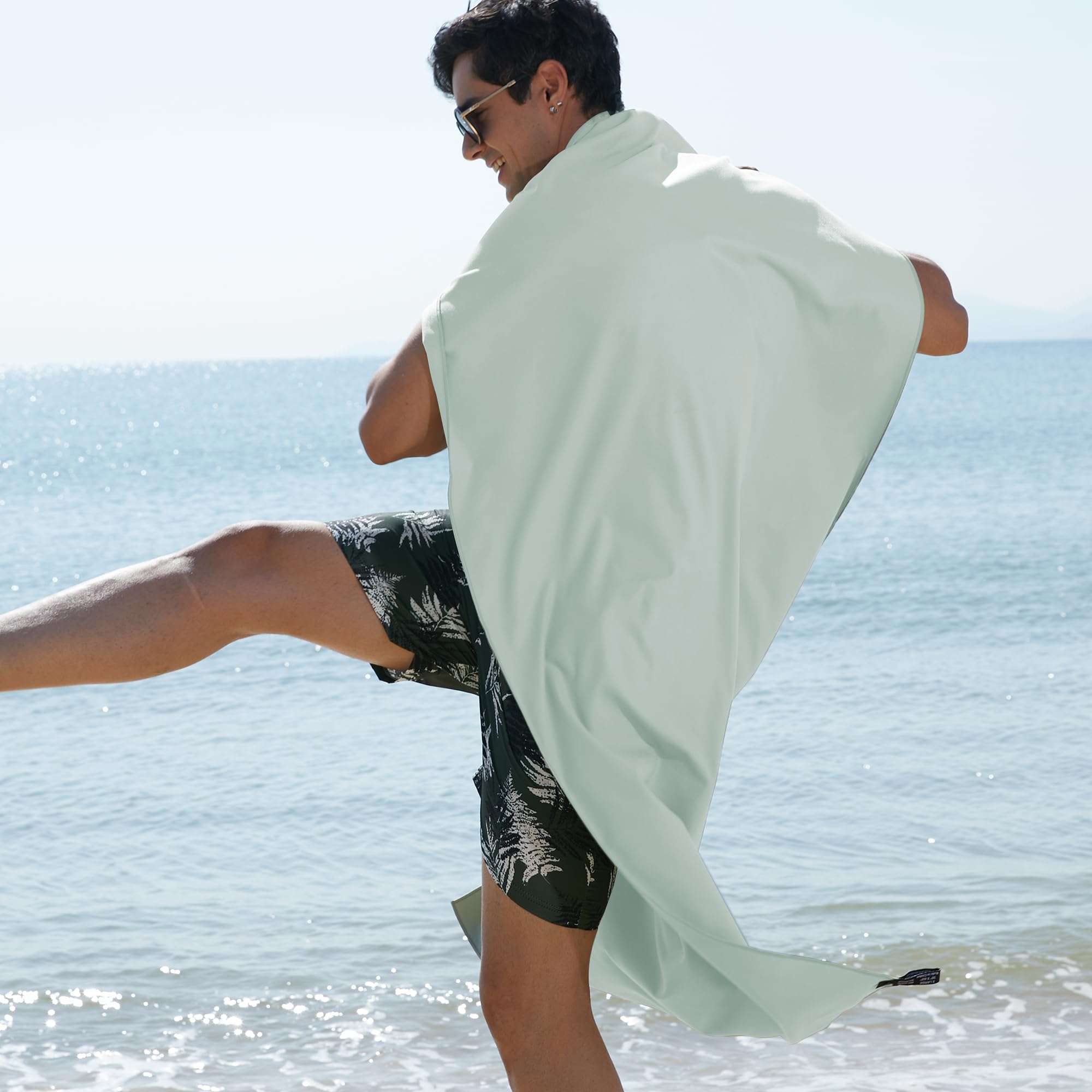Rainleaf Microfiber Towel Perfect Travel & Gym & Camping Towel. Quick Dry - Super Absorbent - Ultra Compact - Lightweight. Suitable for Trip, Beach, Shower, Backpacking, Pool - Image 6