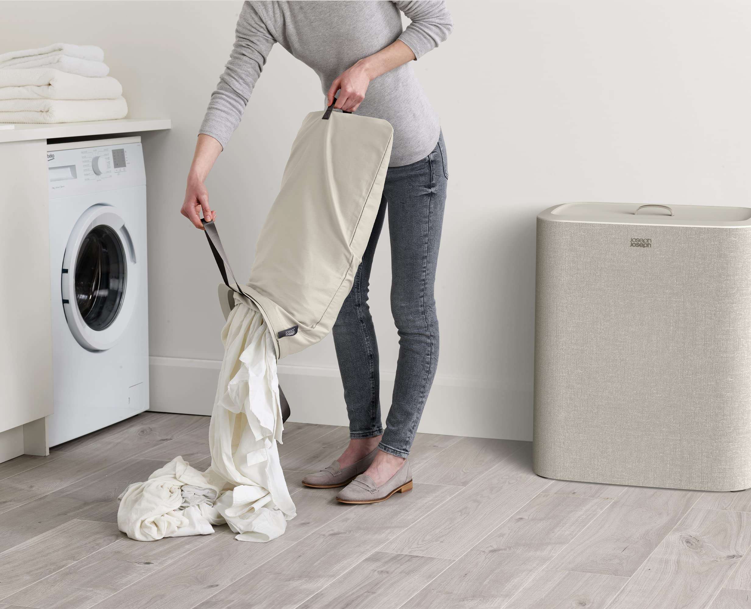 Joseph Joseph Tota Trio 90 liter/23.8 gallon Laundry Hamper Separation Basket with lid, 3 Removable Washing Bags with Handles- Ecru - Image 4