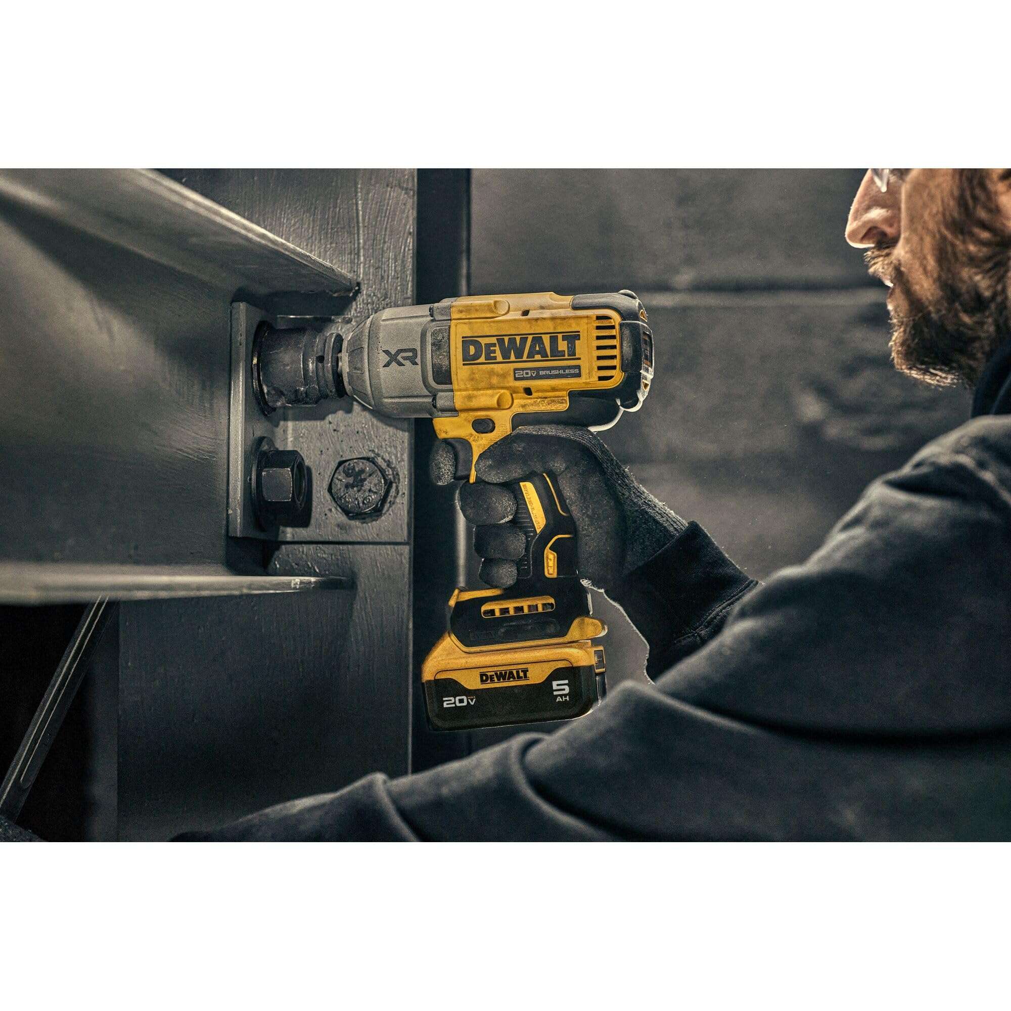 DEWALT 20V MAX Cordless Impact Wrench Kit, 20V MAX, 1/2" Hog Ring With 4-Mode Speed, Includes Battery, Charger and Kit Bag (DCF900P1) - Image 2