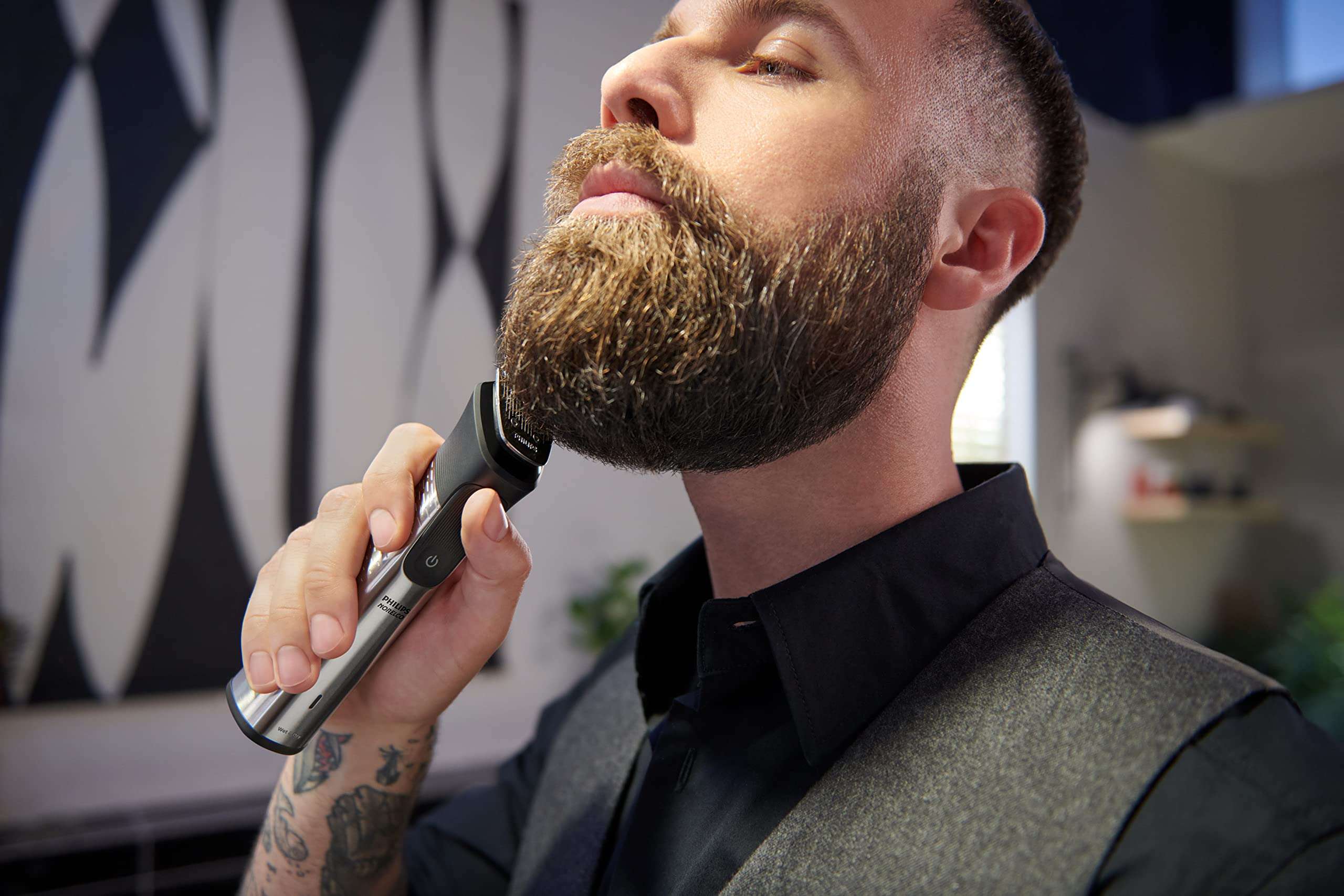 Norelco Philips Multigroom 7000 Series, All-in-One Trimmer, Beard Trimmer and Hair Clipper, 19-Piece Men's Grooming Kit for Beard, Head, Hair, Body, and Face, Soft Pouch, MG7910/49 - Image 15