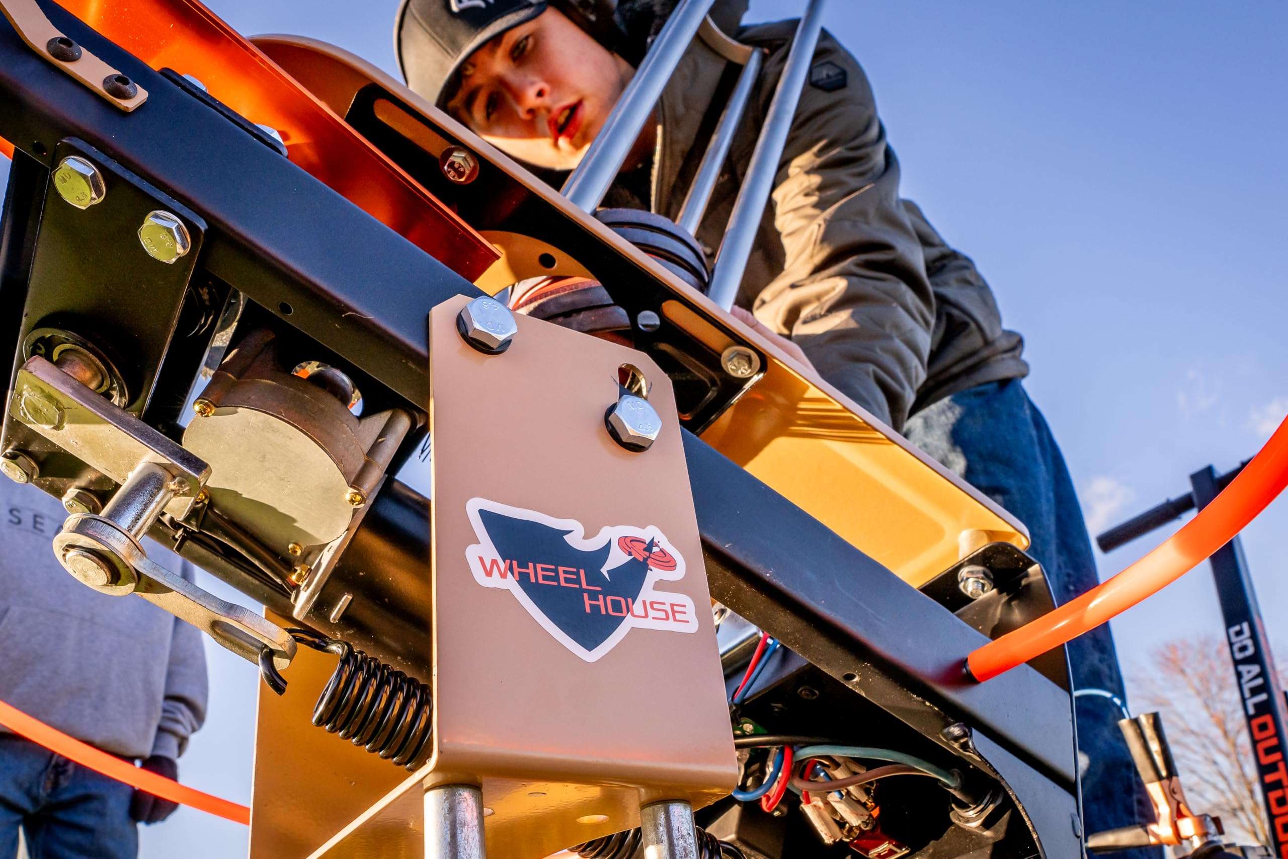 Do All Outdoors Wheelhouse Automatic Clay Pigeon Thrower - Skeet Thrower Machine with Wobbler Kit and Wireless Remote Launch Controller - Image 8