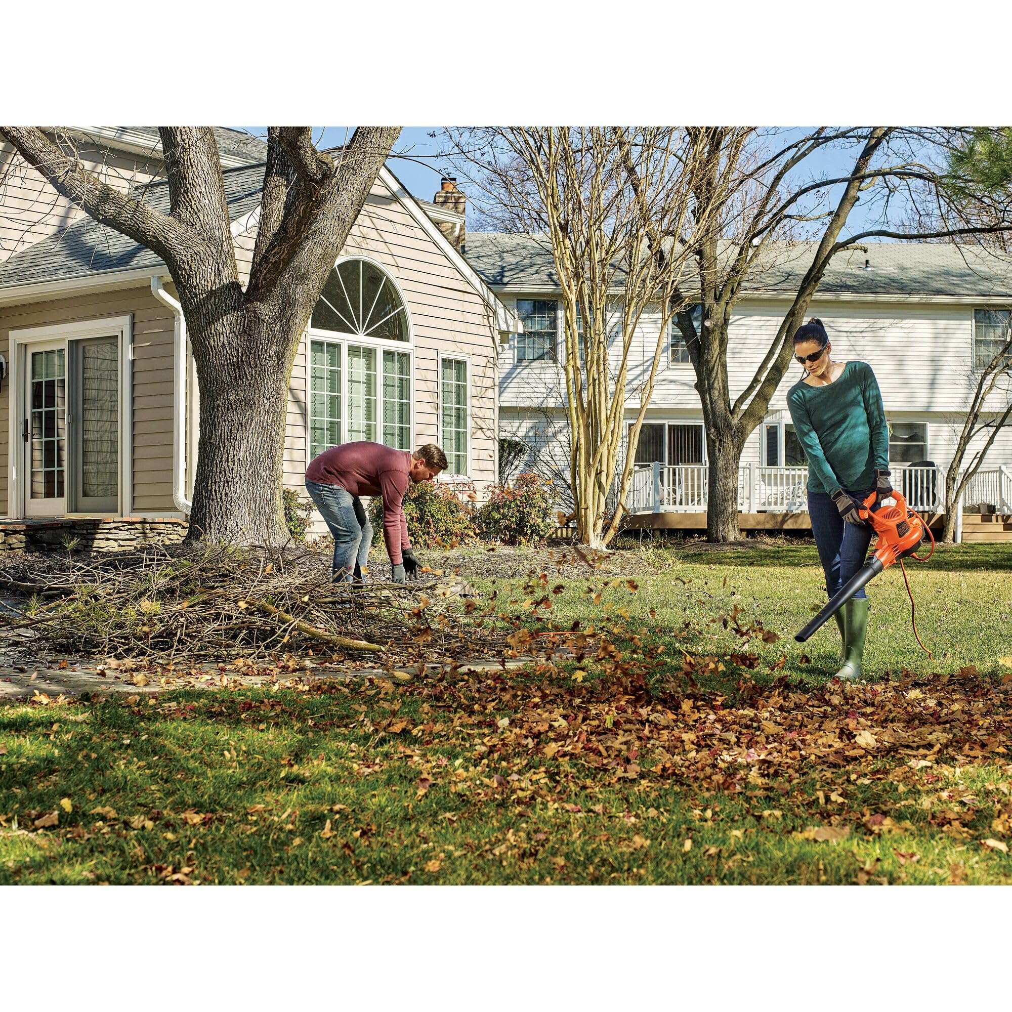 BLACK+DECKER Electric Leaf Blower, Leaf Vacuum and Mulcher 3 in 1, Backpack Blowers for Lawn Care,250 mph Airflow, 400 cfm Delivery Power, Reusable Bag Included, Corded (BEBL7000) - Image 12