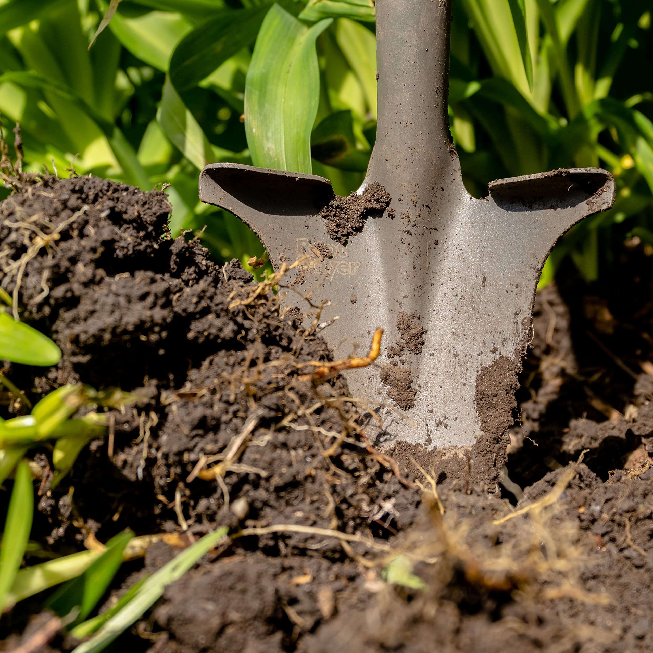 Radius Garden 23311 Root Slayer Perennial Shovel, Red - Image 7