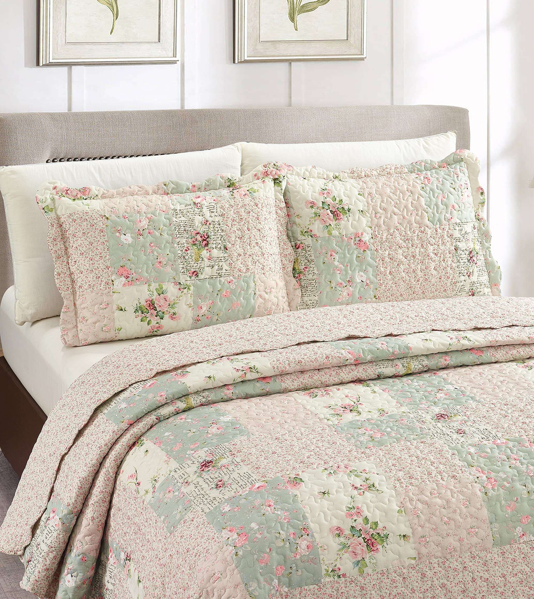 Brilliant Sunshine Rose and Sage Quilt Set, 3-Piece Bedding Sets, Traditional Patchwork Design, Washable and Reversible Bedspread, Soft Lightweight Coverlet, All-Season, Full/Queen, Light Pink Green - Image 3
