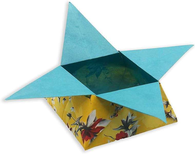 Origami Paper 500 sheets Flower Patterns 6" (15 cm): Tuttle Origami Paper: Double-Sided Origami Sheets Printed with 12 Different Patterns (Instructions for 6 Projects Included) - Image 22