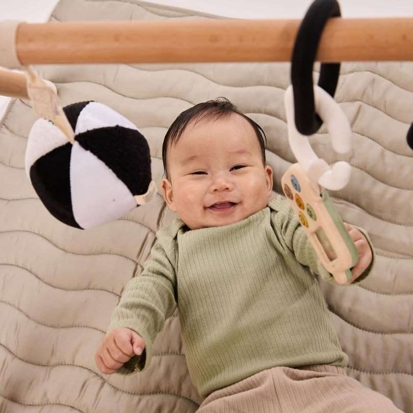 Moms on Call | Basic Baby Care 0-6 Months | Parenting Book 1 of 3 | 20th Anniversary Edition - Image 9
