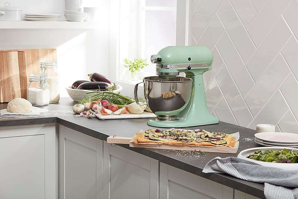 KitchenAid Artisan Series 5 Quart Tilt Head Stand Mixer with Pouring Shield KSM150PS, Pistachio - Image 5