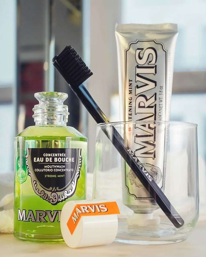 Marvis Whitening Mint Toothpaste - Image 5