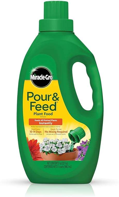 Miracle-Gro Pour & Feed Plant Food - Outdoor and Indoor Plant Fertilizer for Containers, Instantly Feeds, 32 fl. oz. - Image 1