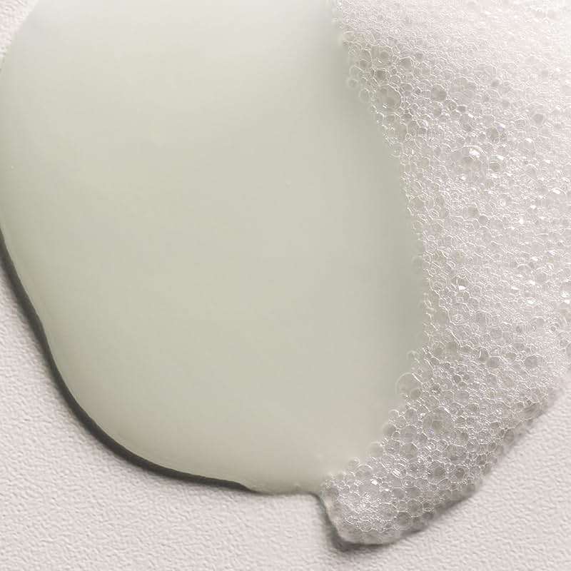 Davines MOMO/Shampoo, Moisturizing Gel Shampoo for Dry or Dehydrated Hair - Deeply Hydrates with Apricots - Gentle Cleanser Restores Softness, Shine & Moisture - Image 3