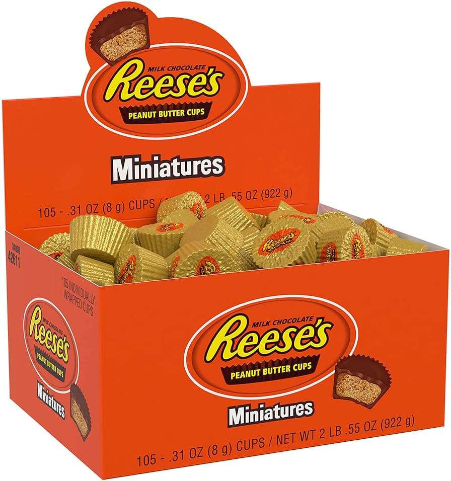 REESE'S Miniatures Milk Chocolate Peanut Butter Cups, Candy Packs, 0.31 oz (105 Pieces) - Image 3