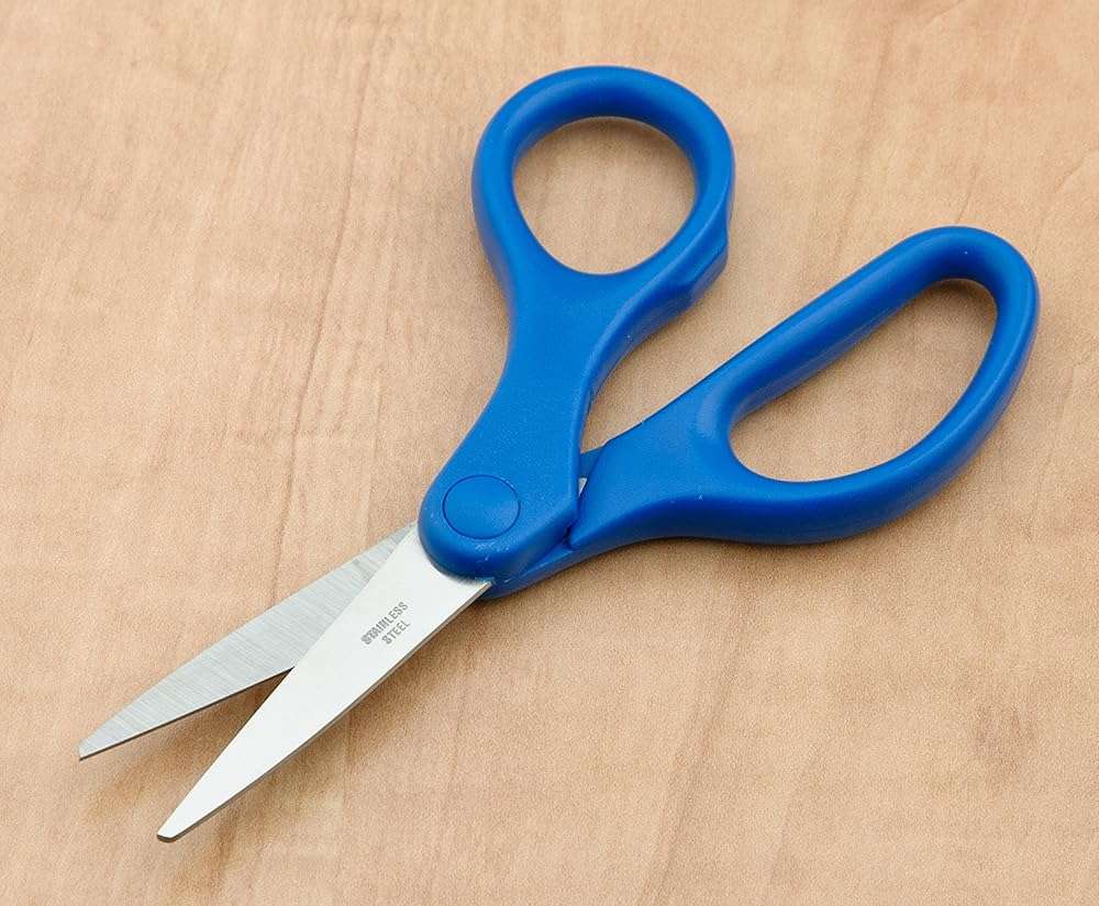 Dahle Vantage® 40005 5" Scissors w/contoured handles for a comfortable fit, Machine Ground, Stainless Steel Blades - Image 3