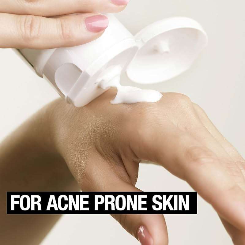 Neutrogena Clear Face Sunscreen for Acne-Prone Skin SPF 30, Broad Spectrum Facial Sunscreen Lotion, Lightweight, Non Comedogenic, Oil-, Fragrance- & Oxybenzone-Free Water Resistant (80 min), 3 fl. oz - Image 3
