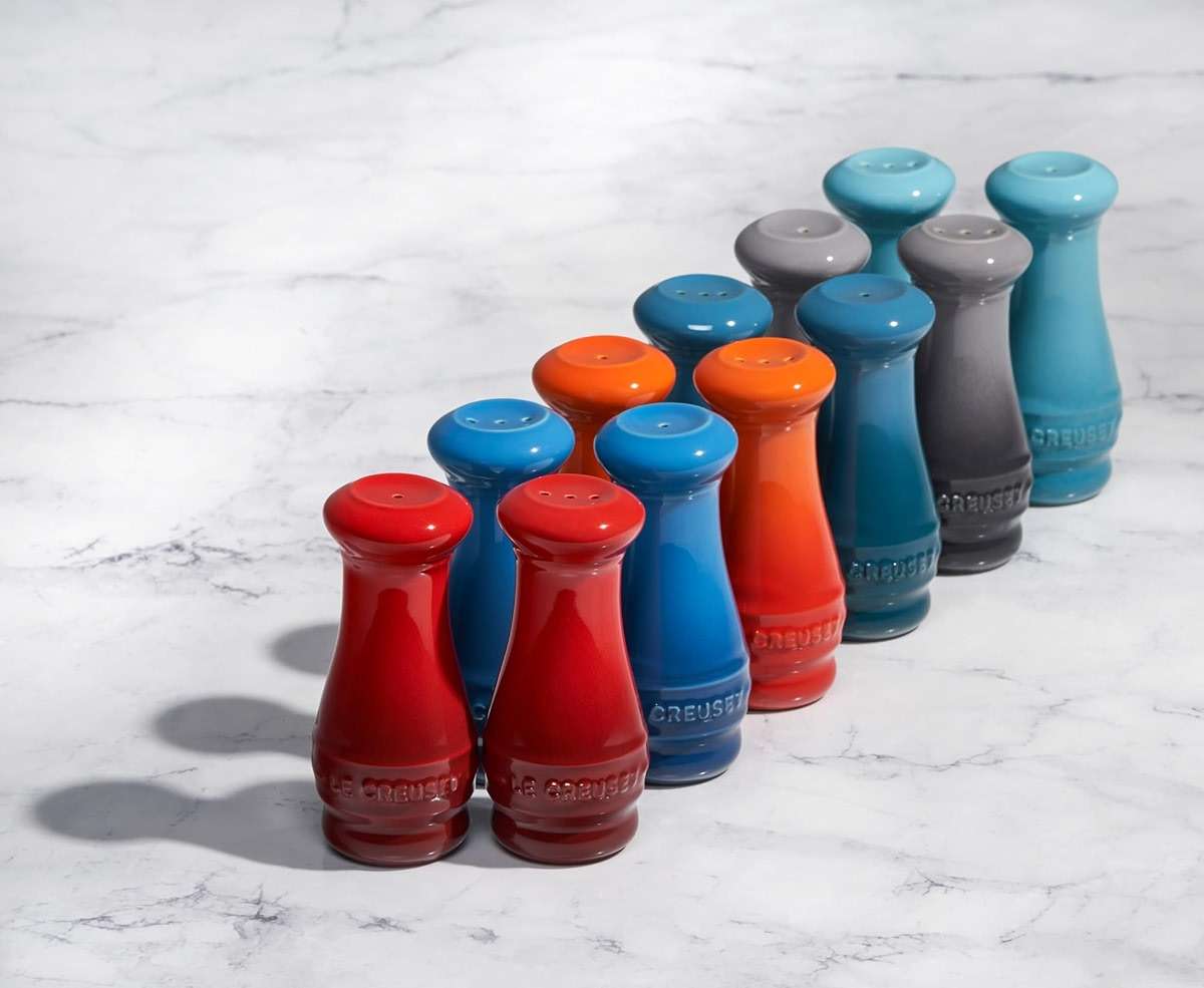 Le Creuset, Salt and Pepper Shaker Set of 2 - Cerise - Image 6