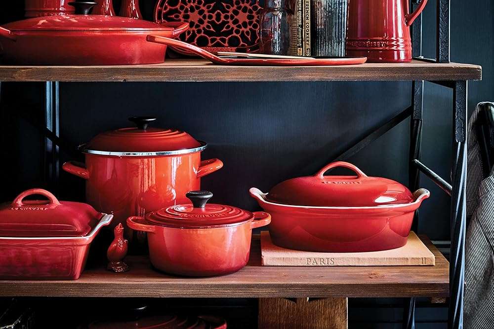Le Creuset Stoneware Heritage Covered Square Casserole, 2.5 qt. (9"), Cerise - Image 2
