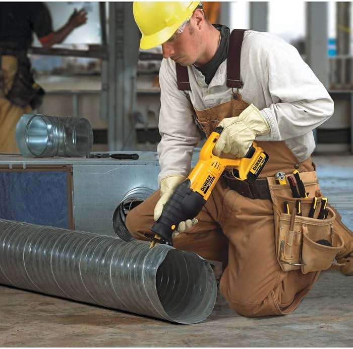 DEWALT 20V MAX Reciprocating Saw, 3,000 Strokes Per Minute, Variable Speed Trigger Cordless Saw, Tool Only (DCS380B) - Image 6