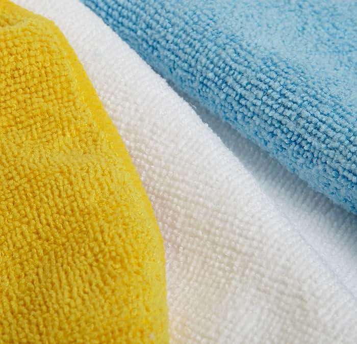Amazon Basics Microfiber Cleaning Cloths, Ultra Absorbent, Lint Free, Streak Free, Non-Abrasive, Reusable and Washable, 16" x 12", Blue/White/Yellow, Pack of 24 - Image 3