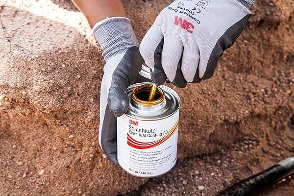 3M Scotchkote Electrical Coating FD, Fast-Drying Liquid, Flexible Sealant and Bonding Agent, Self-Contained Applicator, 15 oz. can - Image 2