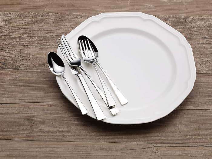Mikasa Lucia 20-Piece Flatware Set, Service for 4, 18/10 Stainless Steel Silverware Set with Dinner Forks, Salad Forks, Knives, Spoons and Teaspoons, Dishwasher Safe - Image 4