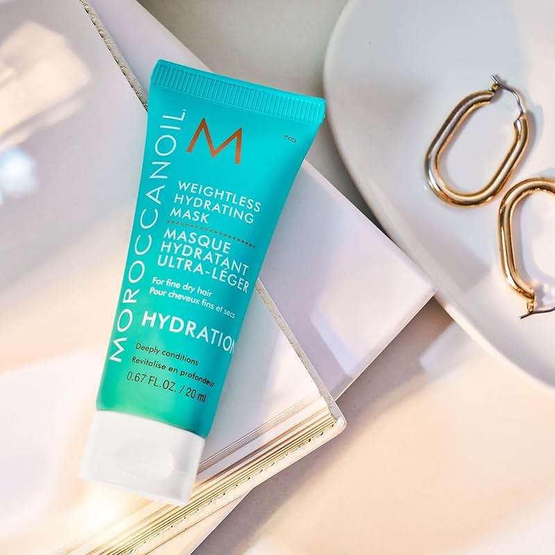 Moroccanoil Weightless Hydrating Hair Mask - Image 3