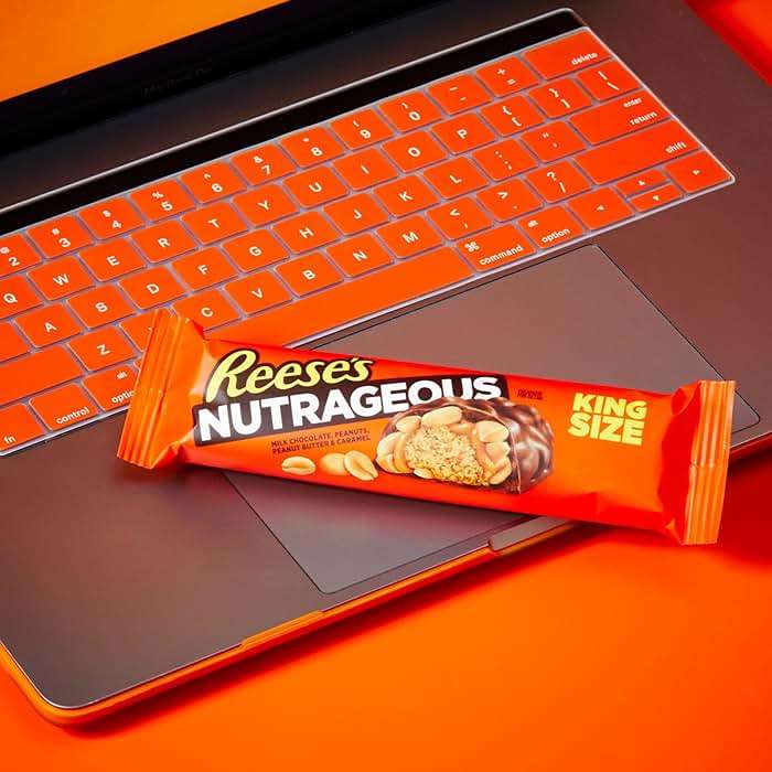REESE'S NUTRAGEOUS Chocolate, Peanut Butter, Caramel and Peanut King Size, Candy Bars, 3.1 oz (18 Count) - Image 5