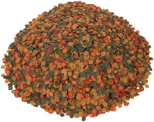 Tetra TetraPro Goldfish Crisps Fish Food, enhanced with biotin for optimal health, 3.03 oz - Image 5