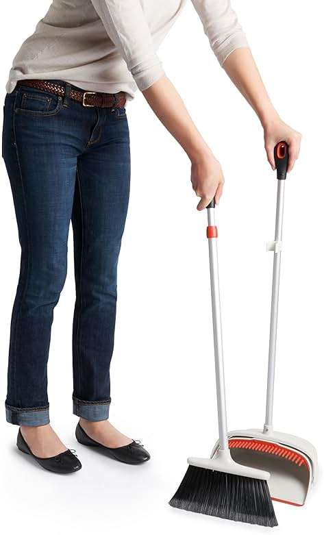 OXO Large Upright Sweep Set, Off-white, 8.5" - 12" - Image 6