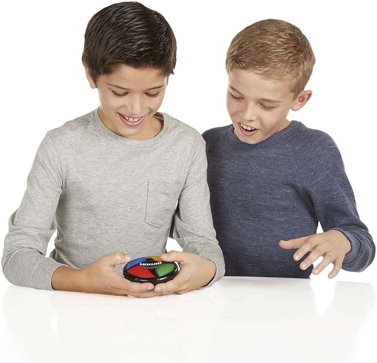 Hasbro Gaming Simon Micro Series Electronic Game for 1 or More Players, Classic Gameplay in a Compact Size, Fun Party Game for Kids Ages 8+, Green, Yellow, Blue,Red - Image 2