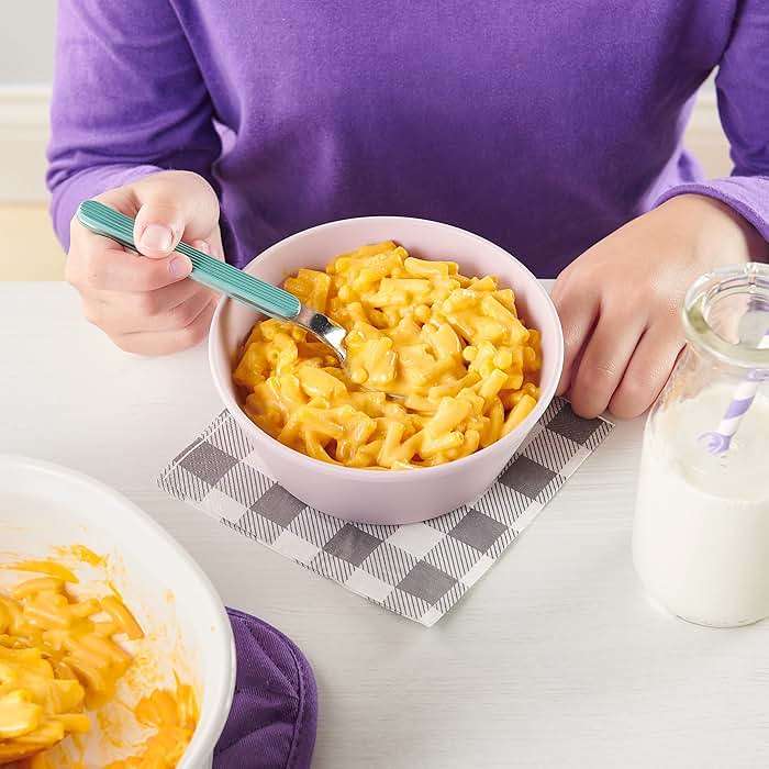 Annie's Organic Grass-Fed Macaroni and Classic Cheddar, Made with Real Cheese, 6 oz - Image 2
