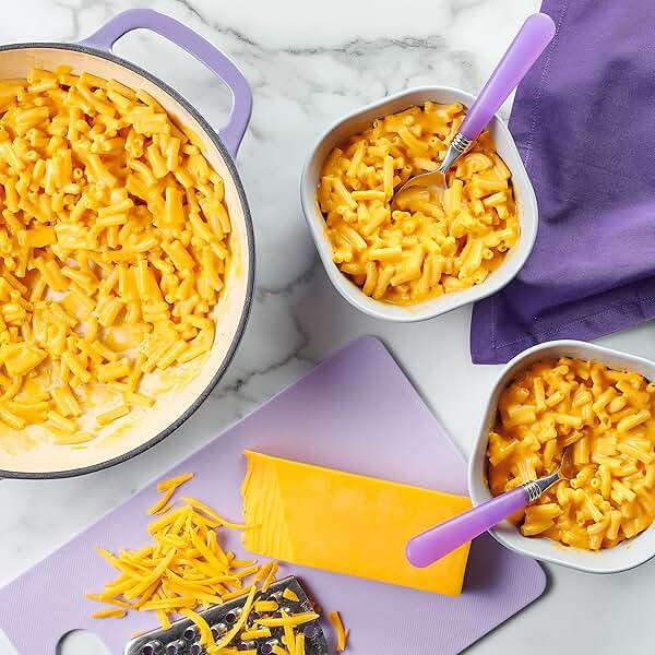 Annie's Organic Grass-Fed Macaroni and Classic Cheddar, Made with Real Cheese, 6 oz - Image 4