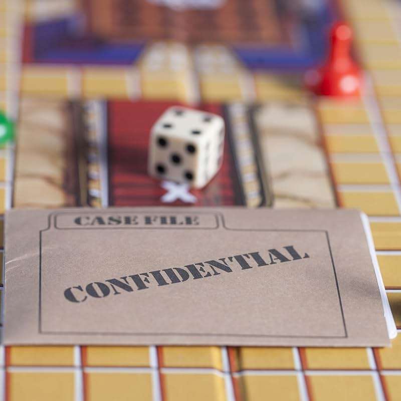 Hasbro Gaming Retro Series Clue 1986 Edition Board Game, Classic Mystery Game for Kids, Family Board Games for 3-6 Players, Ages 8+ (Amazon Exclusive) - Image 5