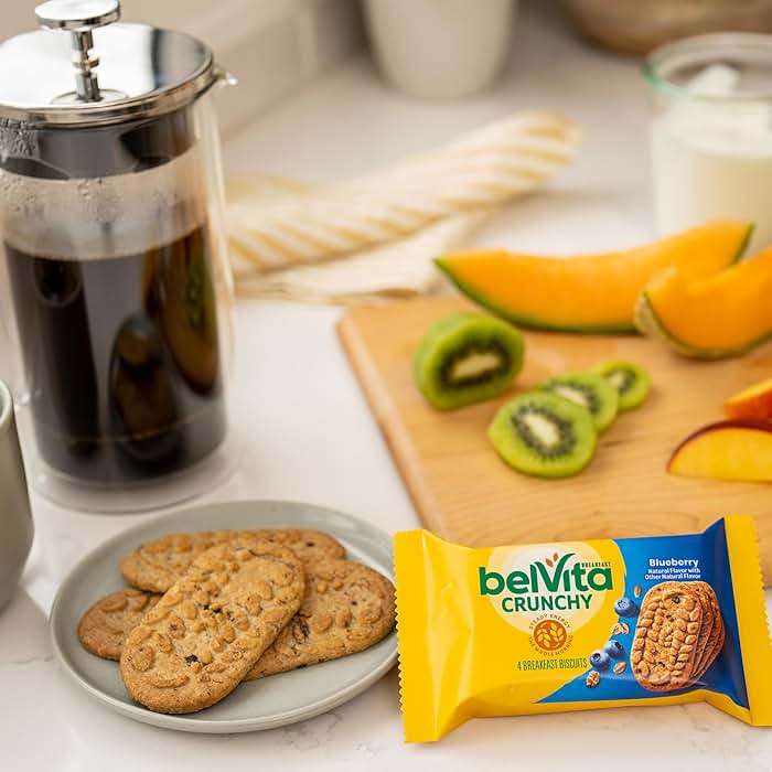 belVita Breakfast Bars Biscuits, Blueberry, Value Pack, 12 Packs (4 Biscuits Per Pack) - Image 9