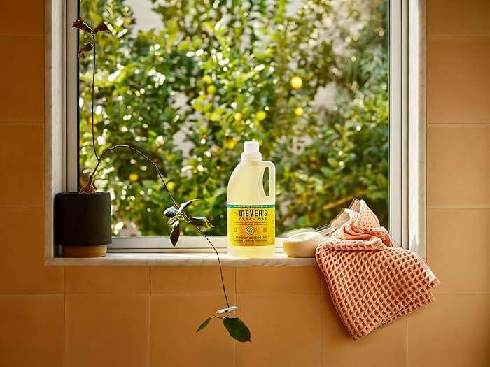 MRS. MEYER'S CLEAN DAY Laundry Detergent, Honeysuckle, 64 Fluid Ounce - Image 6