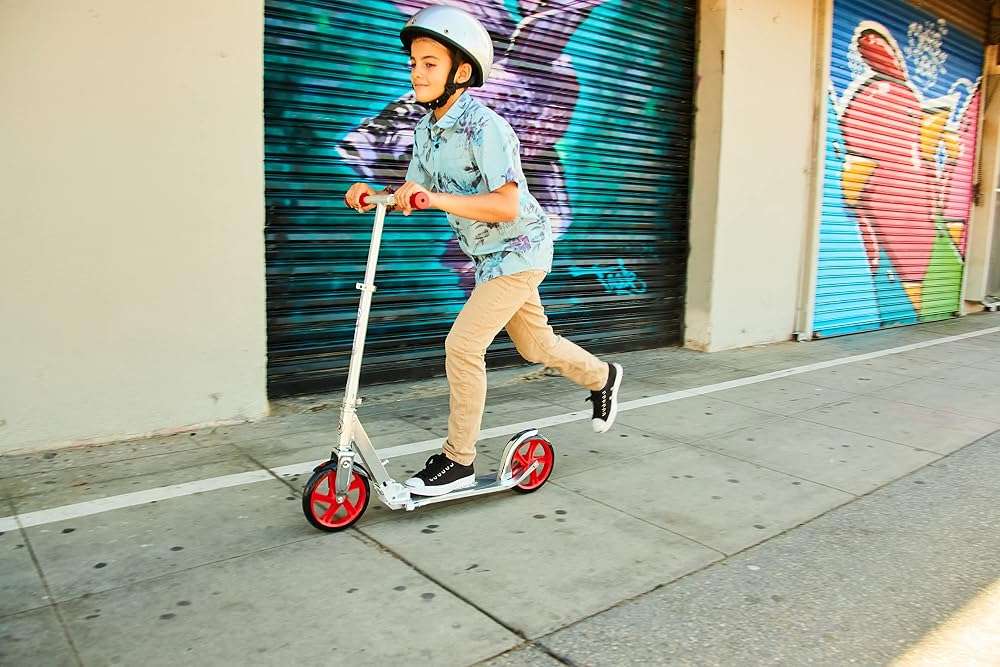 Razor A5 Lux Kick Scooter for Kids Ages 8+ - 8" Urethane Wheels, Anodized Finish Featuring Bold Colors and Graphics, for Riders up to 220 lbs - Image 5