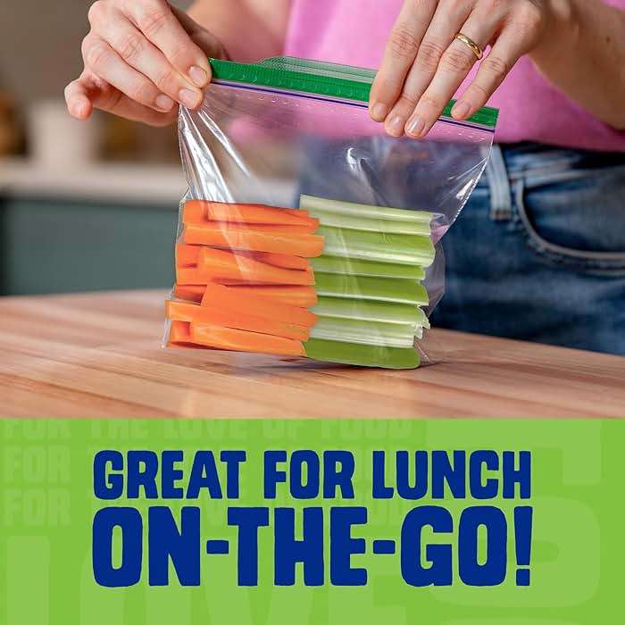 Ziploc XL Sandwich and Snack Bags with EasyGuide Texture, Plastic Storage Bags with Grip 'n Seal Technology, 90 Bags Total - Image 5
