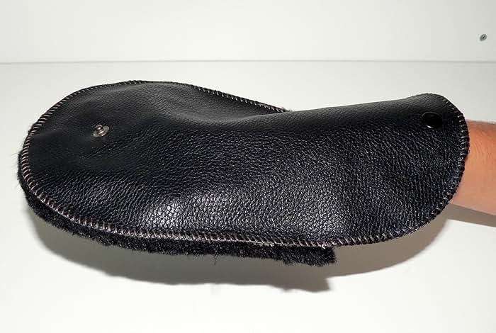 Valentino Garemi Leather Buffing Glove – Polishing & Dusting Mitt – for Shoes, Boots, Bags & Furniture – Soft Microfiber Shine Cloth – Reusable Cleaning Glove - Image 2