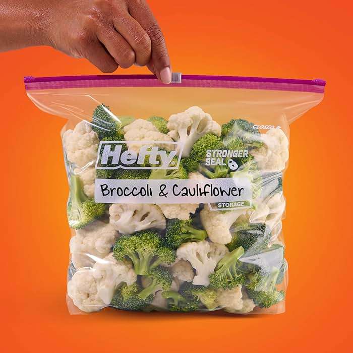 Hefty Slider Kitchen Storage Bags, Gallon Size, Zipper Closure, 66 Count - Image 4
