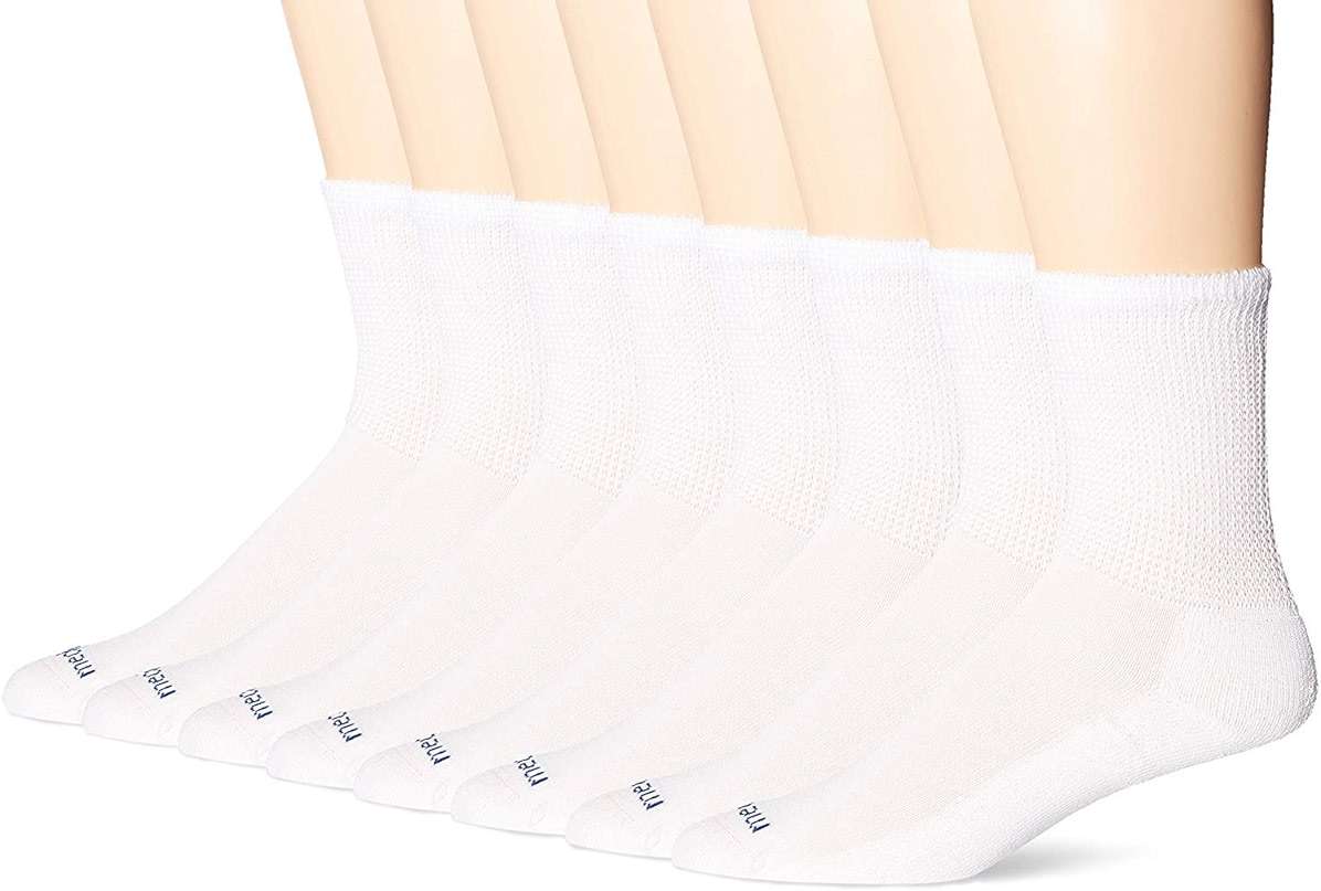 MediPeds Men's Extra Wide Non-Binding Crew Socks - Image 1