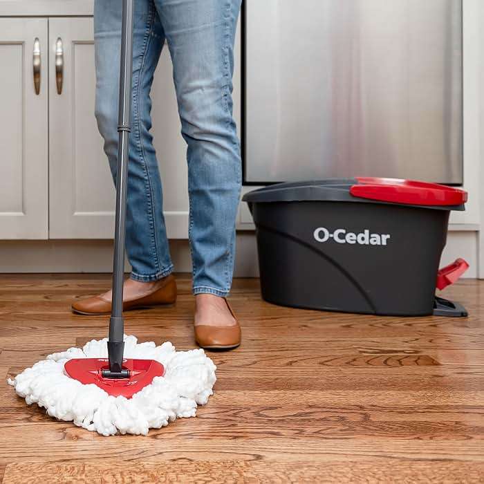 O-Cedar Easywring Microfiber Spin Mop & Bucket Floor Cleaning System + 3 Extra Refills (4 Refills Included) - Image 12