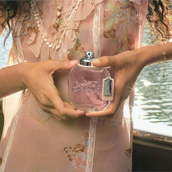 Coach Eau de Toilette - Women's Fragrance - Fougere Woody - With notes of Juicy Pear, Pink Grapefruit & White Cedarwood - Image 6