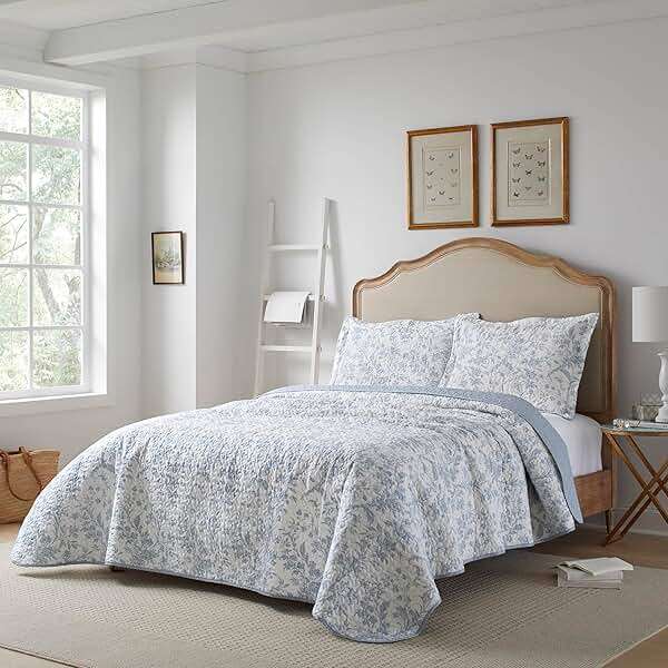 Laura Ashley - Queen Quilt Set, Soft Cotton Bedding with Reversible Design, Medium Weight for Year Round Use, 3 Piece Bed Set with Matching Pillowcases (Amberley Blue) - Image 3